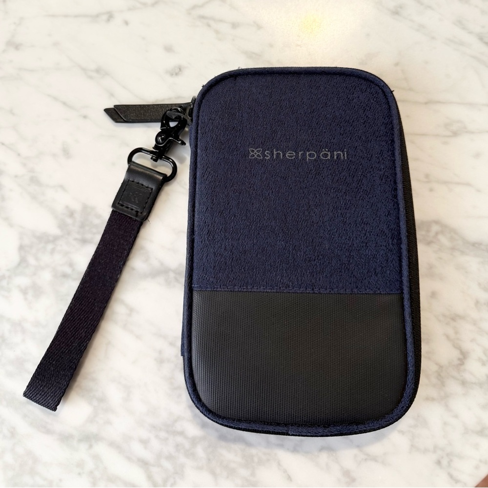 Sherpani Navy Blue and Black Wristlet Clutch